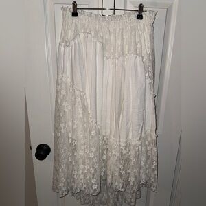 POL Women’s White and Cream Lace Maxi Skirt